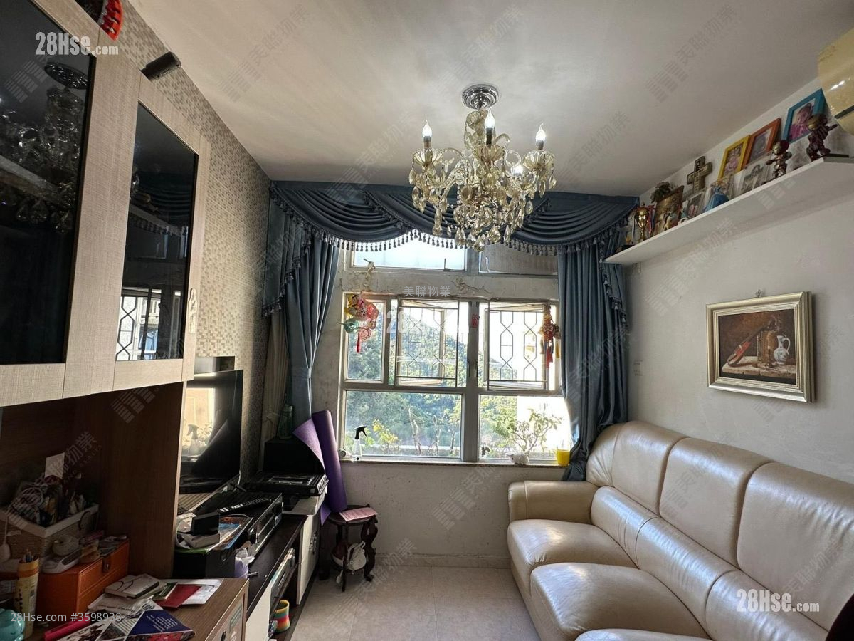 怡峰苑 售盘 3 房 , 1 浴室 559 平方尺 ( 51.9 平方米 )