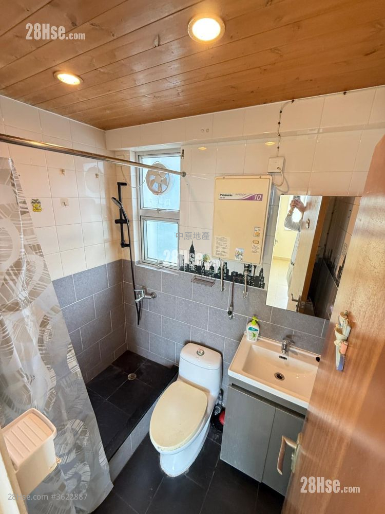 Seaview Garden Sell 2 Bedrooms , 1 Bathroom 582 ft² ( 54.1 m² ) Seaview Garden Sell 2 Bedrooms , 1 Bathroom 582 ft² ( 54.1 m² )