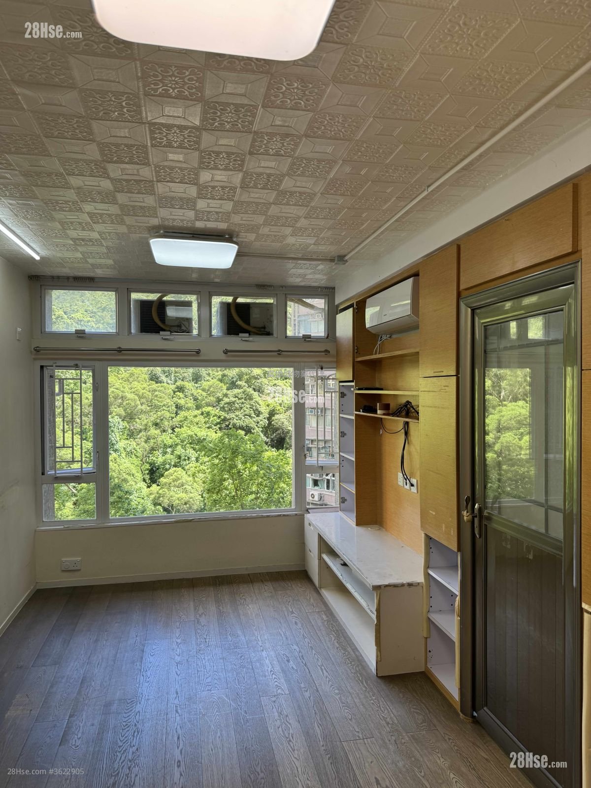 广林苑 售盘 3 房 , 1 浴室 595 平方尺 ( 55.3 平方米 ) 广林苑 售盘 3 房 , 1 浴室 595 平方尺 ( 55.3 平方米 )