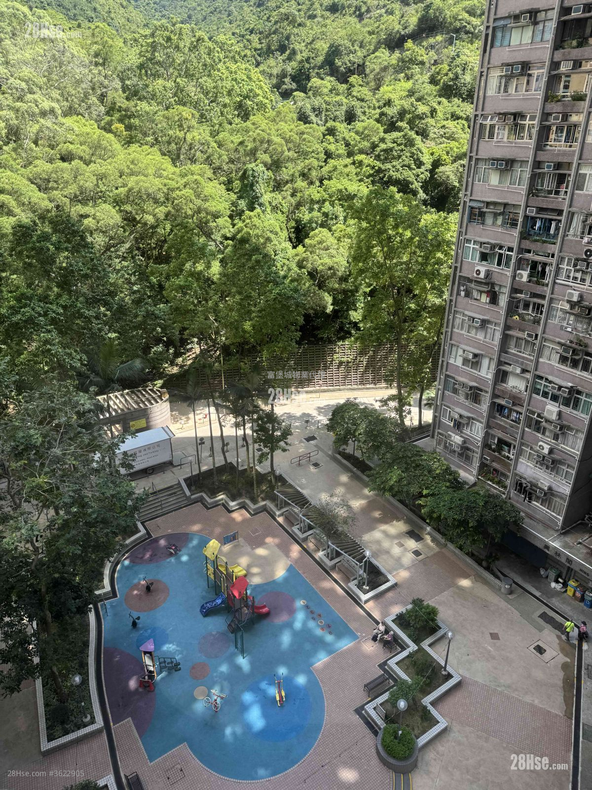 广林苑 售盘 3 房 , 1 浴室 595 平方尺 ( 55.3 平方米 ) 广林苑 售盘 3 房 , 1 浴室 595 平方尺 ( 55.3 平方米 )