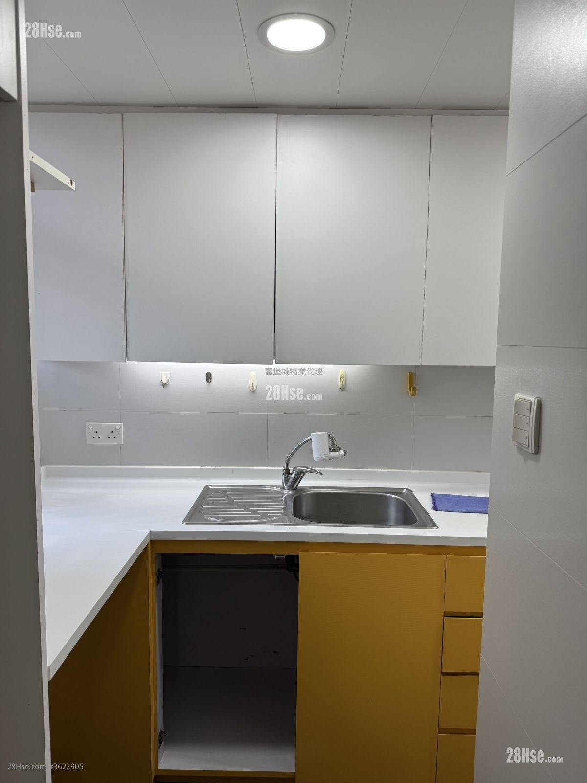 广林苑 售盘 3 房 , 1 浴室 595 平方尺 ( 55.3 平方米 ) 广林苑 售盘 3 房 , 1 浴室 595 平方尺 ( 55.3 平方米 )