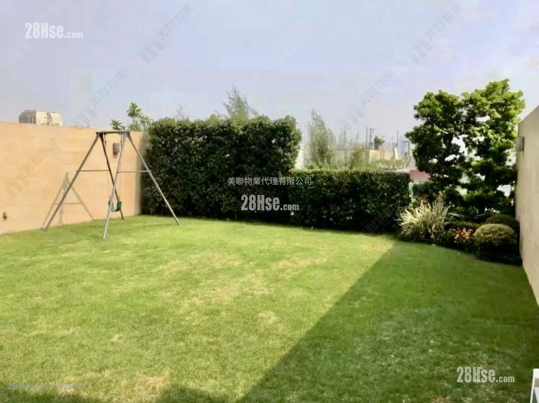 毕架山一号 售盘 4 房 2,073 平方尺 ( 192.6 平方米 ) 毕架山一号 售盘 4 房 2,073 平方尺 ( 192.6 平方米 )