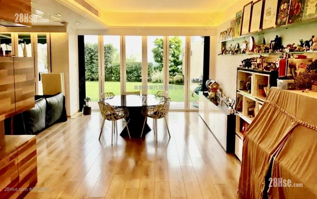 毕架山一号 售盘 4 房 2,073 平方尺 ( 192.6 平方米 ) 毕架山一号 售盘 4 房 2,073 平方尺 ( 192.6 平方米 )