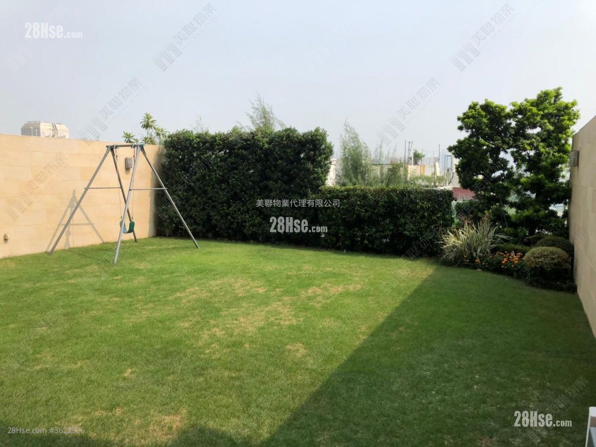 毕架山一号 售盘 4 房 2,073 平方尺 ( 192.6 平方米 ) 毕架山一号 售盘 4 房 2,073 平方尺 ( 192.6 平方米 )