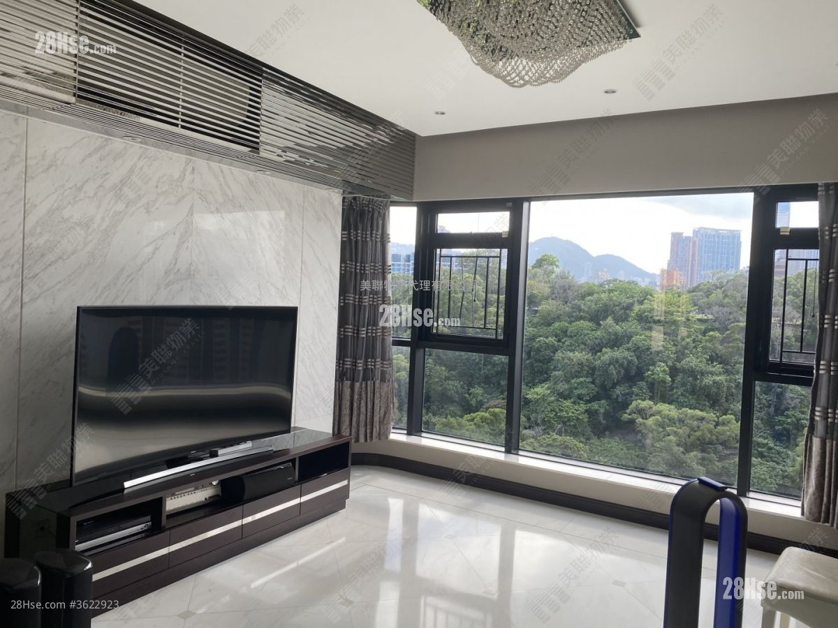 King's Park Hill Sell 2 Bedrooms 1,215 ft² ( 112.9 m² ) King's Park Hill Sell 2 Bedrooms 1,215 ft² ( 112.9 m² )