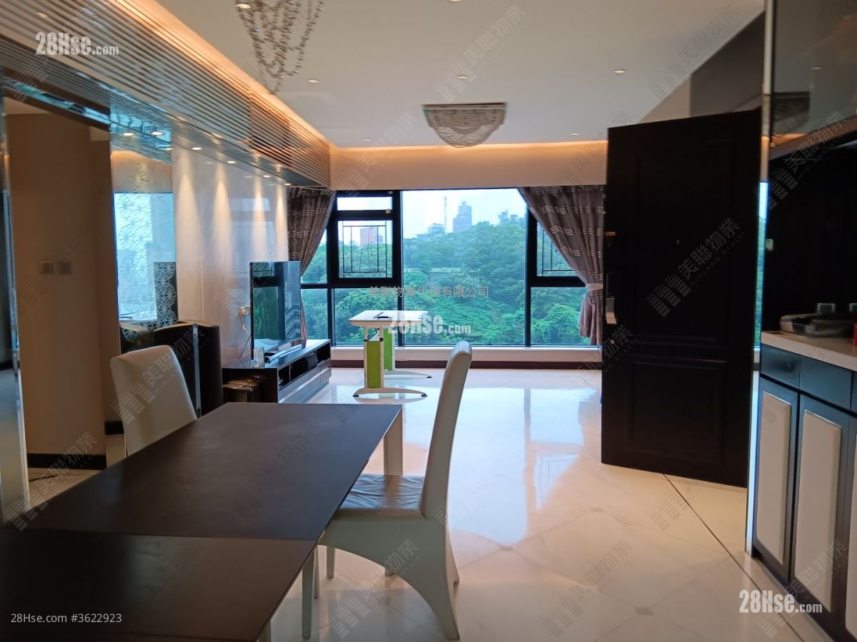 King's Park Hill Sell 2 Bedrooms 1,215 ft² ( 112.9 m² ) King's Park Hill Sell 2 Bedrooms 1,215 ft² ( 112.9 m² )