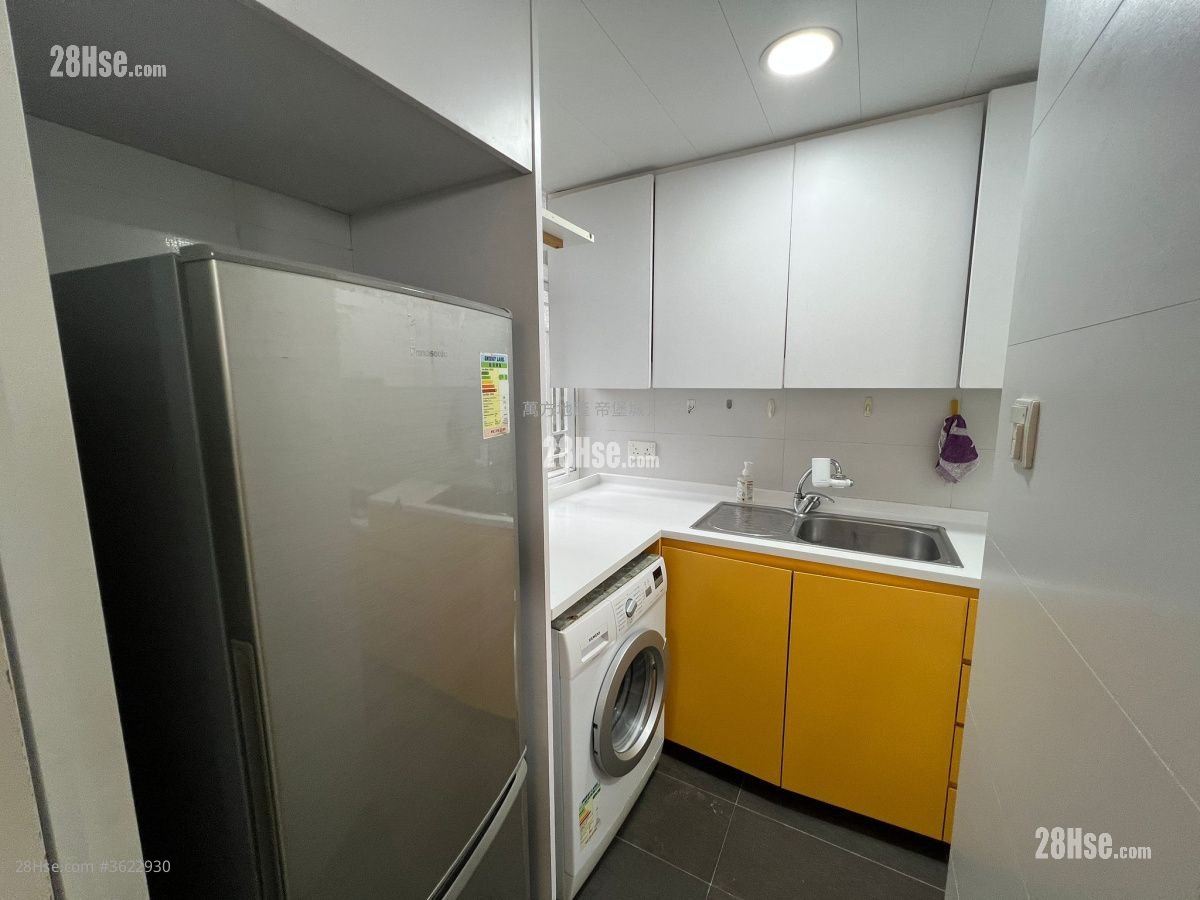 广林苑 售盘 3 房 , 1 浴室 595 平方尺 ( 55.3 平方米 ) 广林苑 售盘 3 房 , 1 浴室 595 平方尺 ( 55.3 平方米 )