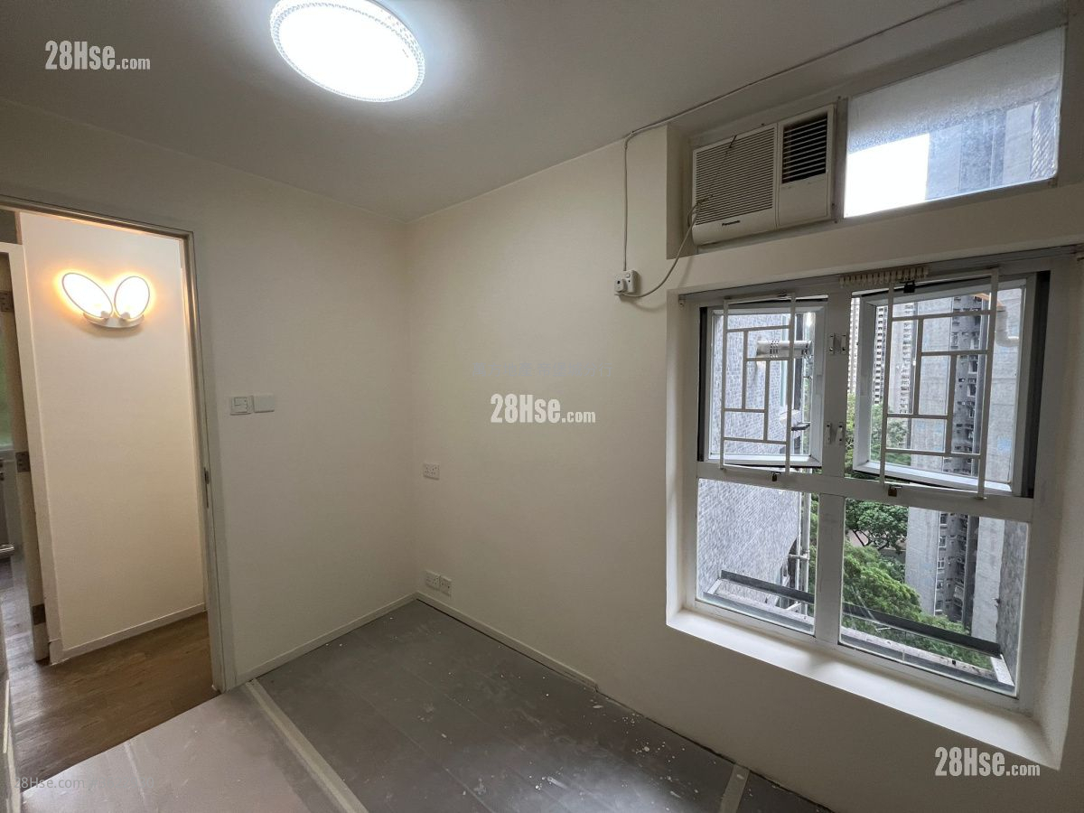 广林苑 售盘 3 房 , 1 浴室 595 平方尺 ( 55.3 平方米 ) 广林苑 售盘 3 房 , 1 浴室 595 平方尺 ( 55.3 平方米 )