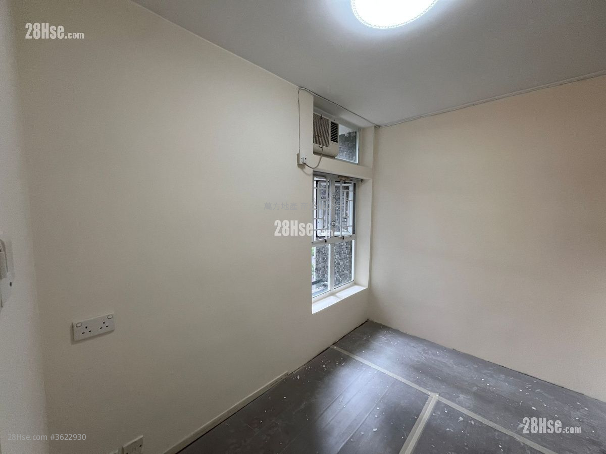 广林苑 售盘 3 房 , 1 浴室 595 平方尺 ( 55.3 平方米 ) 广林苑 售盘 3 房 , 1 浴室 595 平方尺 ( 55.3 平方米 )