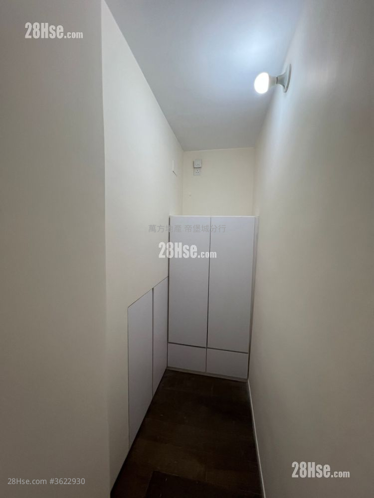 广林苑 售盘 3 房 , 1 浴室 595 平方尺 ( 55.3 平方米 ) 广林苑 售盘 3 房 , 1 浴室 595 平方尺 ( 55.3 平方米 )