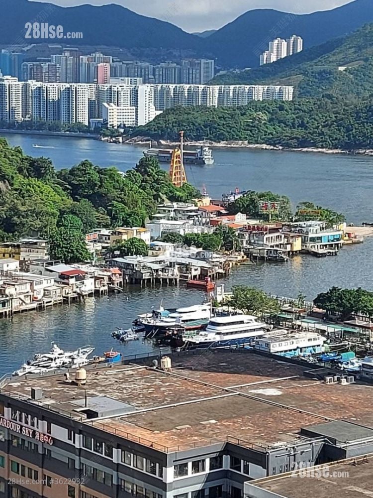 The Spectacle Rental 3 Bedrooms , 2 Bathrooms 763 ft² ( 70.9 m² )