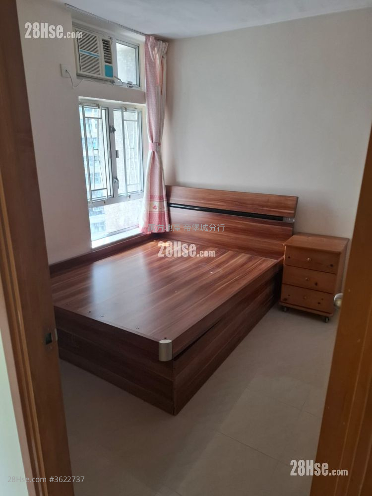 广林苑 售盘 3 房 , 1 浴室 595 平方尺 ( 55.3 平方米 ) 广林苑 售盘 3 房 , 1 浴室 595 平方尺 ( 55.3 平方米 )