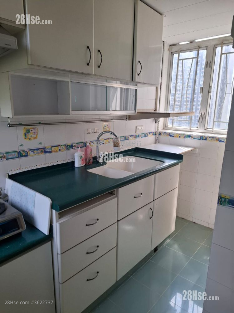 广林苑 售盘 3 房 , 1 浴室 595 平方尺 ( 55.3 平方米 ) 广林苑 售盘 3 房 , 1 浴室 595 平方尺 ( 55.3 平方米 )