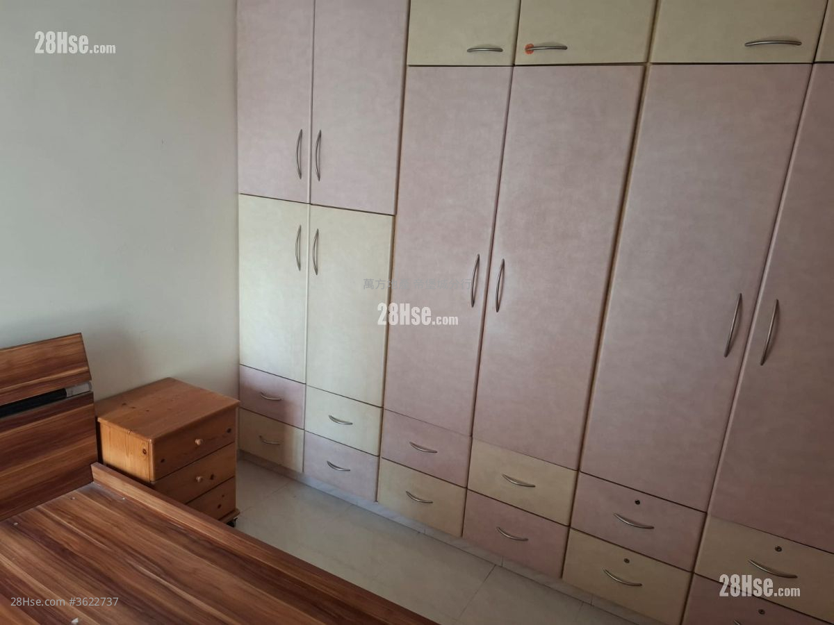 广林苑 售盘 3 房 , 1 浴室 595 平方尺 ( 55.3 平方米 ) 广林苑 售盘 3 房 , 1 浴室 595 平方尺 ( 55.3 平方米 )