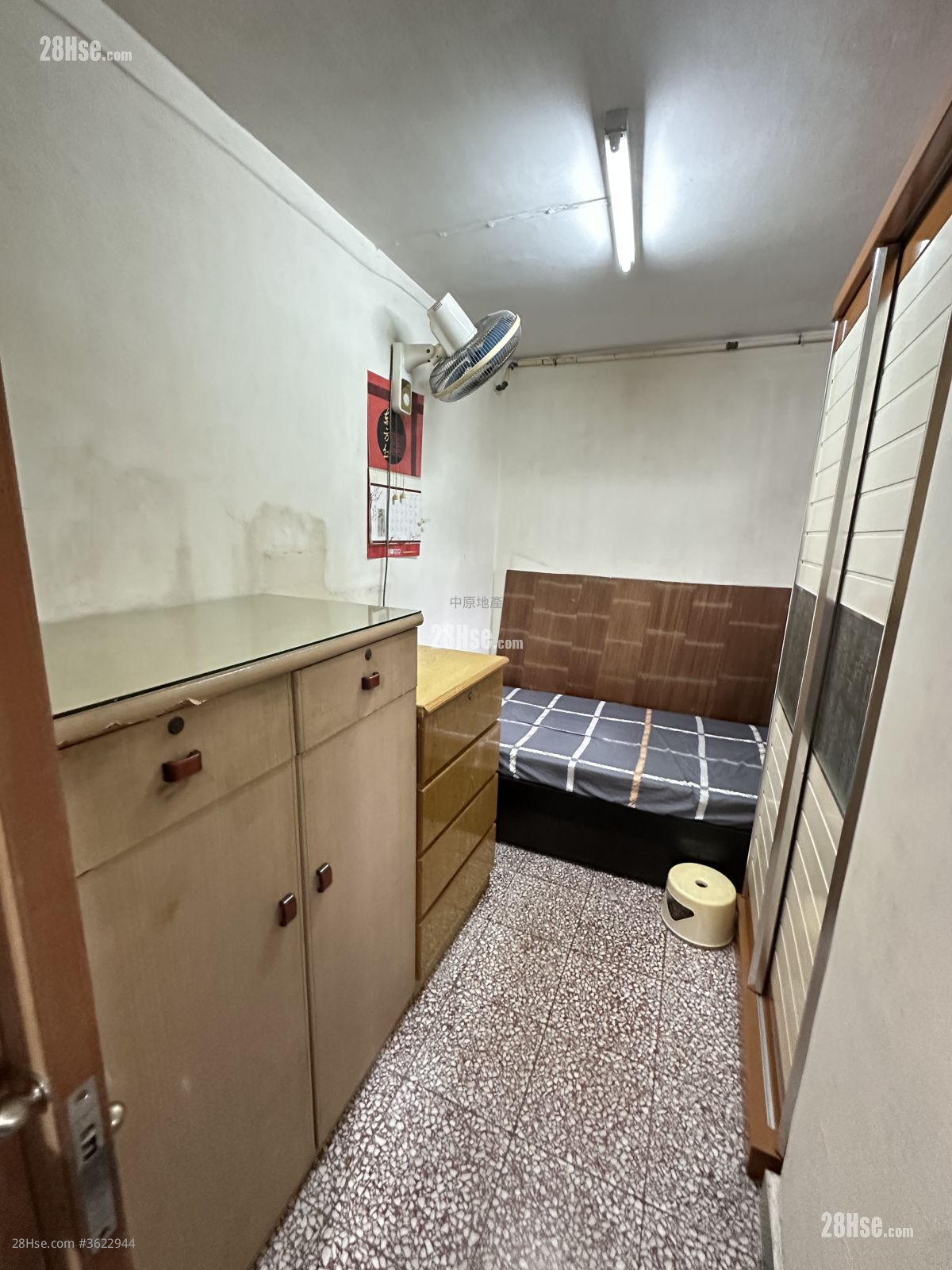 青衣村 售盘 2 房 , 1 浴室 381 平方尺 ( 35.4 平方米 ) 青衣村 售盘 2 房 , 1 浴室 381 平方尺 ( 35.4 平方米 )