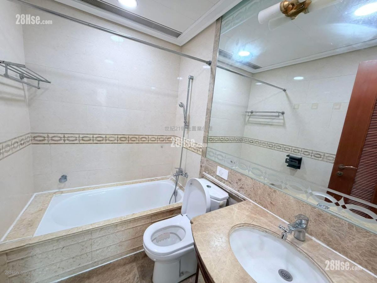 君颐峰 售盘 3 房 , 2 浴室 842 平方尺 ( 78.2 平方米 ) 君颐峰 售盘 3 房 , 2 浴室 842 平方尺 ( 78.2 平方米 )