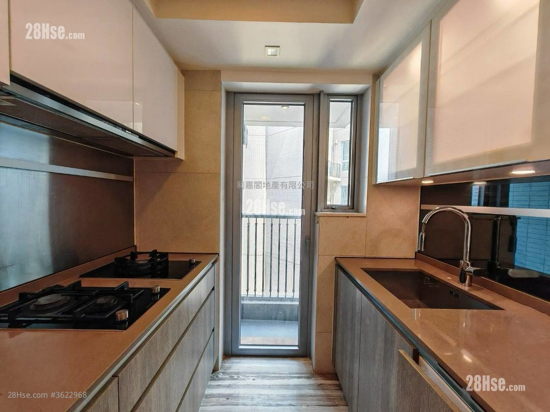 峻峦 售盘 2 房 , 1 浴室 581 平方尺 ( 54.0 平方米 ) 峻峦 售盘 2 房 , 1 浴室 581 平方尺 ( 54.0 平方米 )