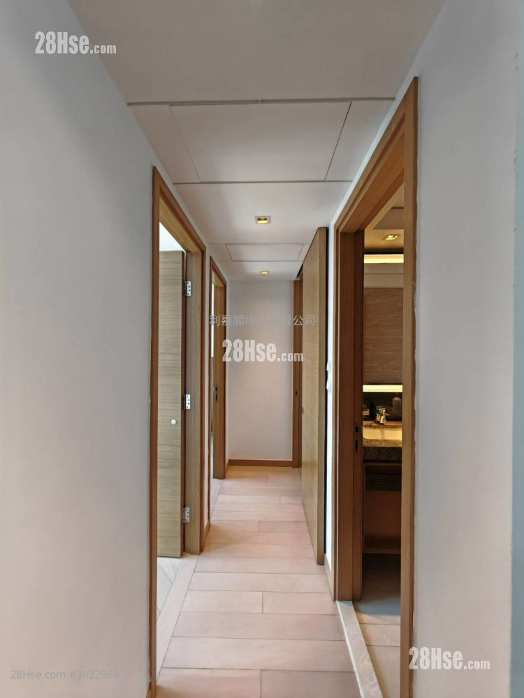 峻峦 售盘 2 房 , 1 浴室 581 平方尺 ( 54.0 平方米 ) 峻峦 售盘 2 房 , 1 浴室 581 平方尺 ( 54.0 平方米 )