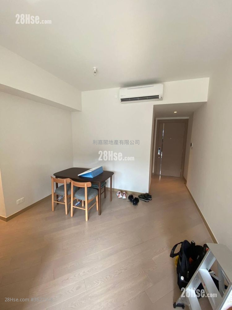 峻峦 售盘 2 房 , 1 浴室 581 平方尺 ( 54.0 平方米 ) 峻峦 售盘 2 房 , 1 浴室 581 平方尺 ( 54.0 平方米 )