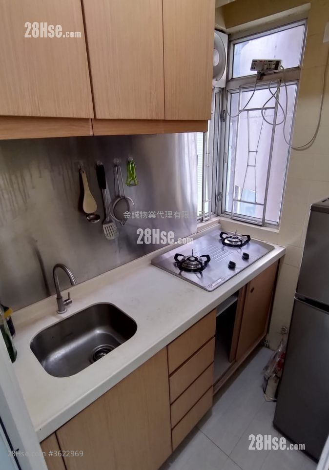 安荣大厦 售盘 1 房 , 1 浴室 307 平方尺 ( 28.5 平方米 ) 安荣大厦 售盘 1 房 , 1 浴室 307 平方尺 ( 28.5 平方米 )