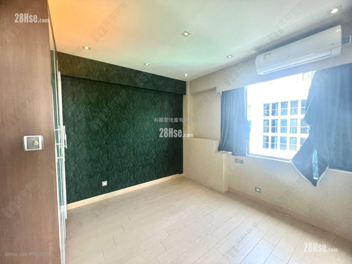 君颐峰 售盘 3 房 , 2 浴室 829 平方尺 ( 77.0 平方米 ) 君颐峰 售盘 3 房 , 2 浴室 829 平方尺 ( 77.0 平方米 )