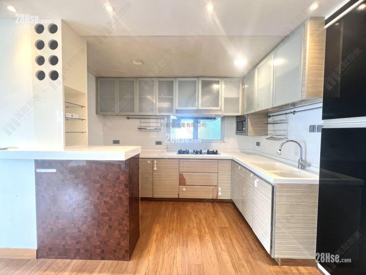 君颐峰 售盘 3 房 , 2 浴室 829 平方尺 ( 77.0 平方米 ) 君颐峰 售盘 3 房 , 2 浴室 829 平方尺 ( 77.0 平方米 )