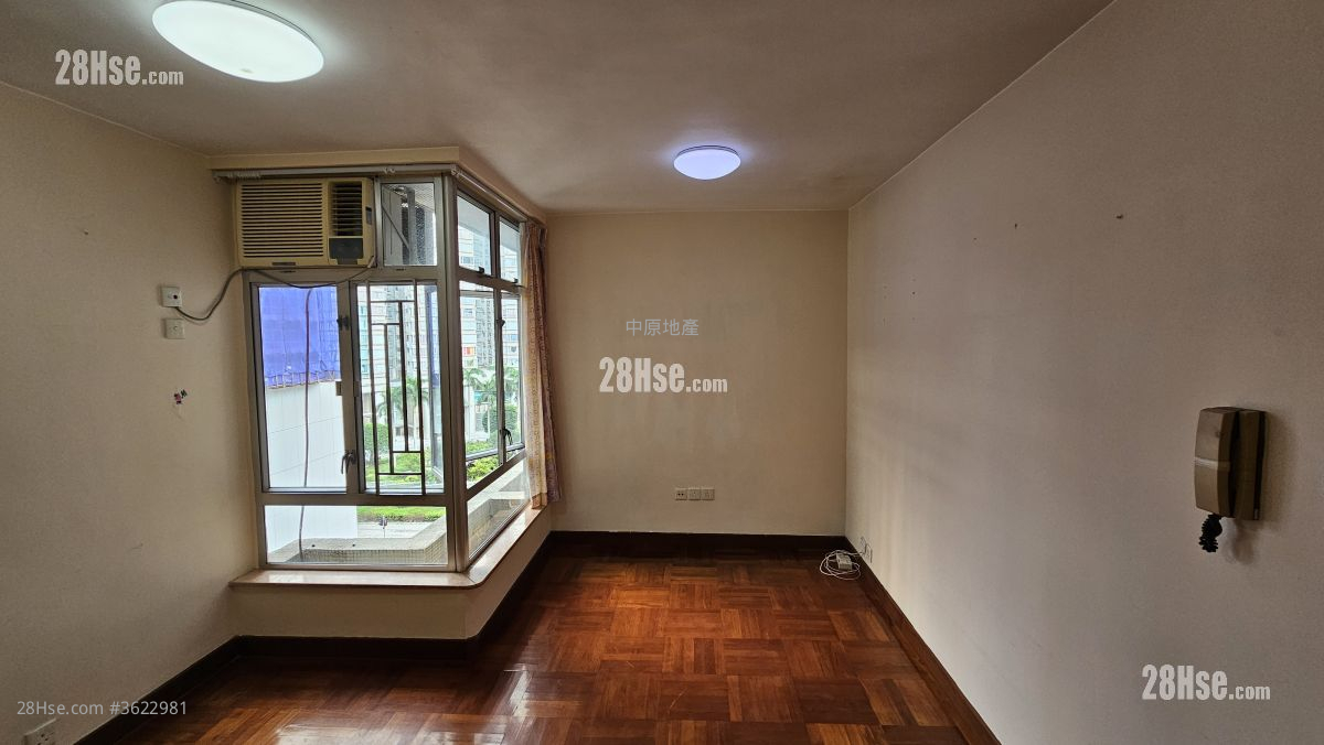 鲤景湾 售盘 3 房 , 2 浴室 540 平方尺 ( 50.2 平方米 ) 鲤景湾 售盘 3 房 , 2 浴室 540 平方尺 ( 50.2 平方米 )