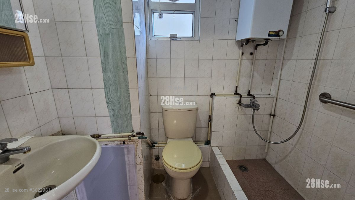 鲤景湾 售盘 3 房 , 2 浴室 540 平方尺 ( 50.2 平方米 ) 鲤景湾 售盘 3 房 , 2 浴室 540 平方尺 ( 50.2 平方米 )