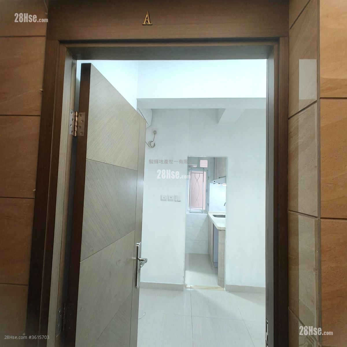 安昌大厦 租盘 开放式间隔 , 1 浴室 170 平方尺 ( 15.8 平方米 )