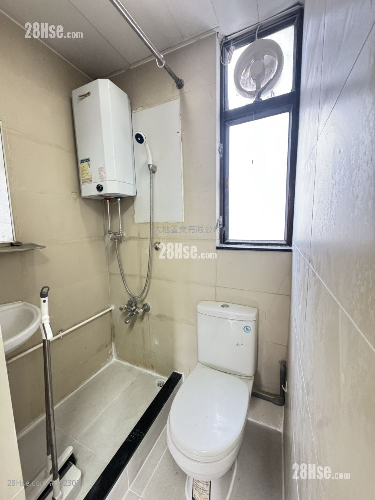 康富大厦 售盘 开放式间隔 , 1 浴室 145 平方尺 ( 13.5 平方米 ) 康富大厦 售盘 开放式间隔 , 1 浴室 145 平方尺 ( 13.5 平方米 )