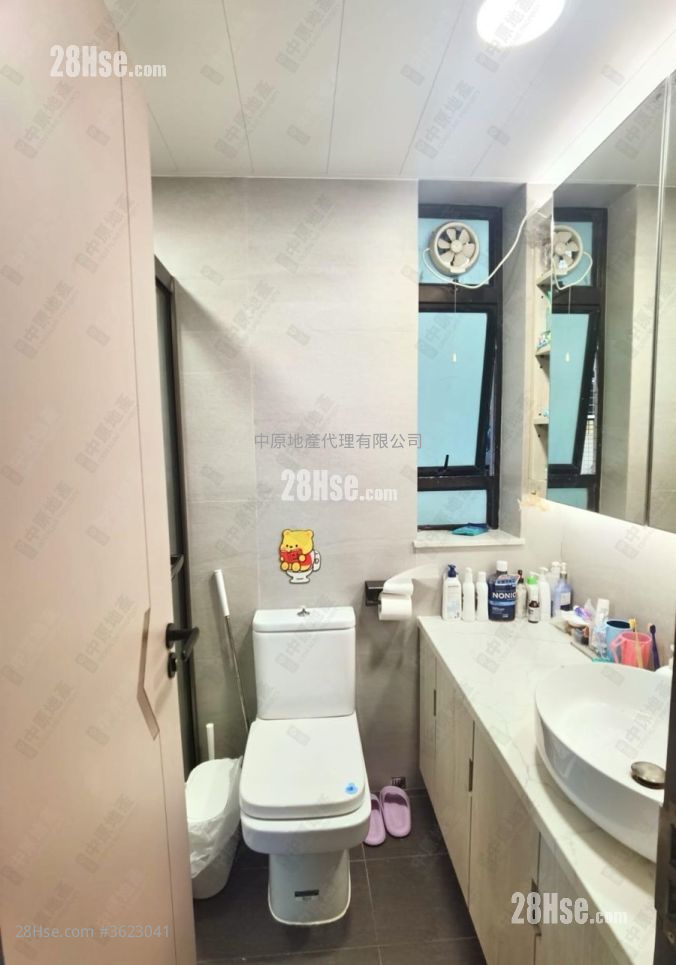 骏景园 售盘 3 房 1,370 平方尺 ( 127.3 平方米 ) 骏景园 售盘 3 房 1,370 平方尺 ( 127.3 平方米 )