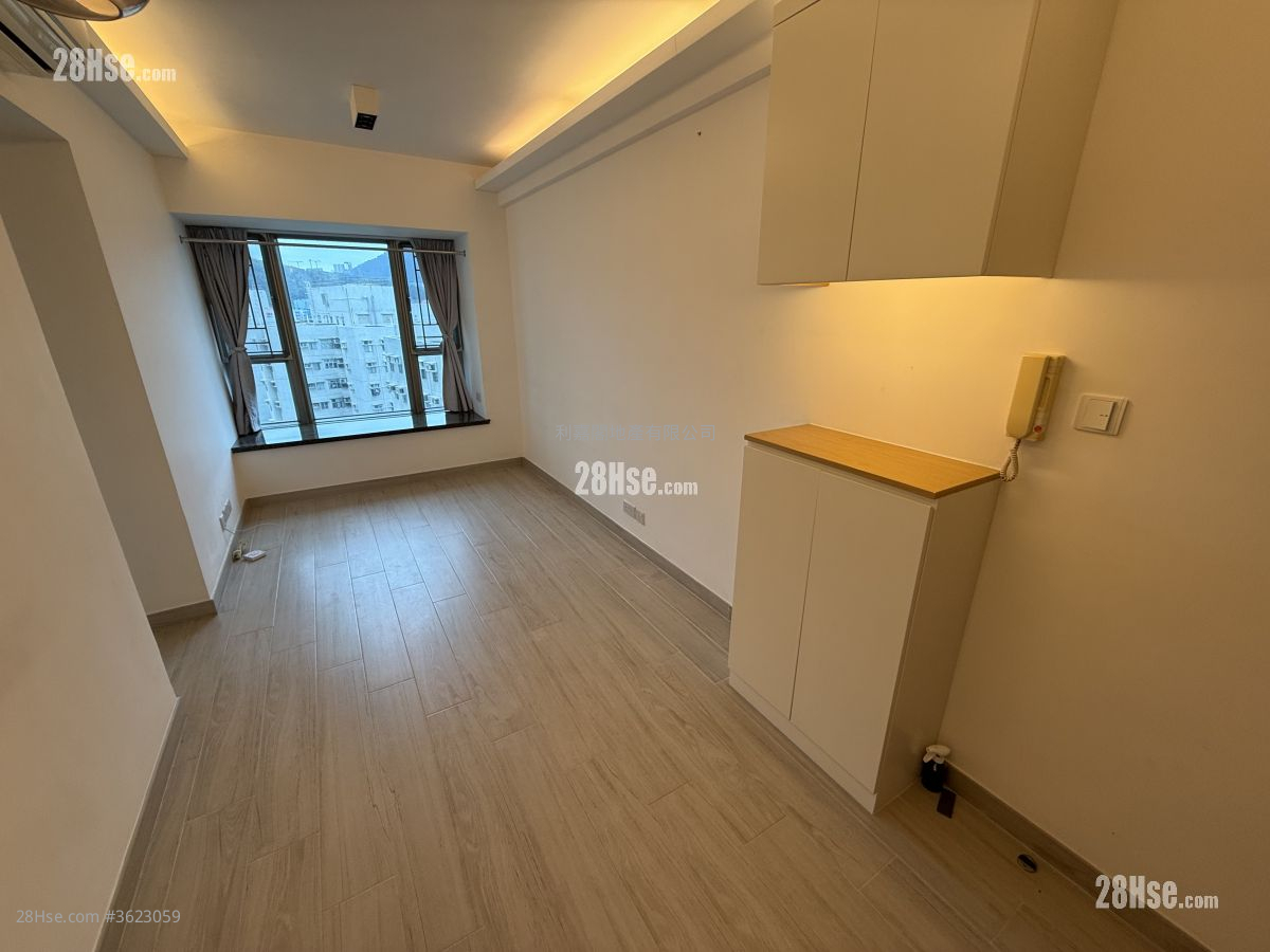Tseung Kwan O Plaza Sell 2 Bedrooms , 1 Bathroom 414 ft² ( 38.5 m² )