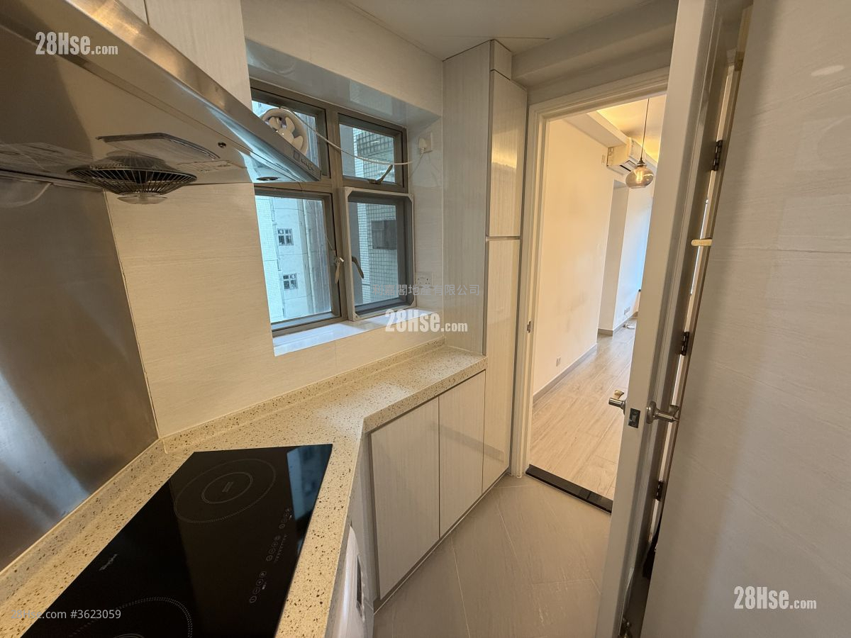 Tseung Kwan O Plaza Sell 2 Bedrooms , 1 Bathroom 414 ft² ( 38.5 m² ) Tseung Kwan O Plaza Sell 2 Bedrooms , 1 Bathroom 414 ft² ( 38.5 m² )