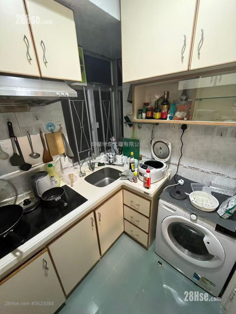 黄埔新村 租盘 2 房 , 1 浴室 356 平方尺 ( 33.1 平方米 ) 黄埔新村 租盘 2 房 , 1 浴室 356 平方尺 ( 33.1 平方米 )