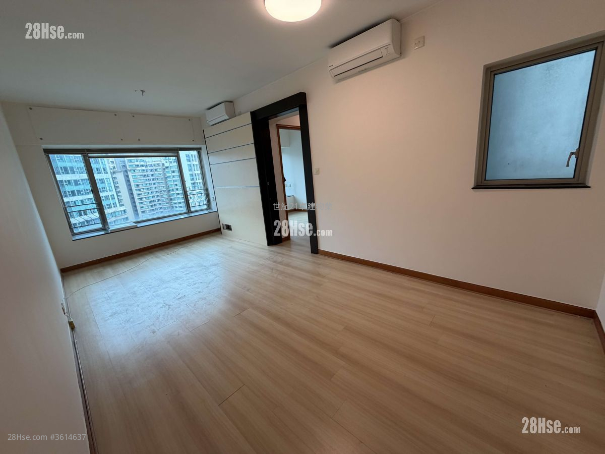 Sorrento Rental 2 Bedrooms , 2 Bathrooms 625 ft² ( 58.1 m² ) Sorrento Rental 2 Bedrooms , 2 Bathrooms 625 ft² ( 58.1 m² )