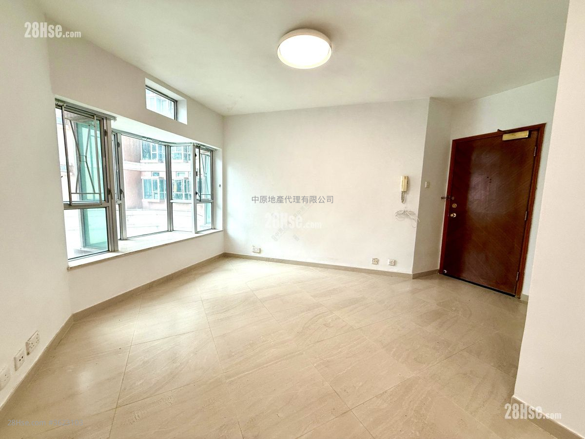 愉景新城 售盘 3 房 652 平方尺 ( 60.6 平方米 )