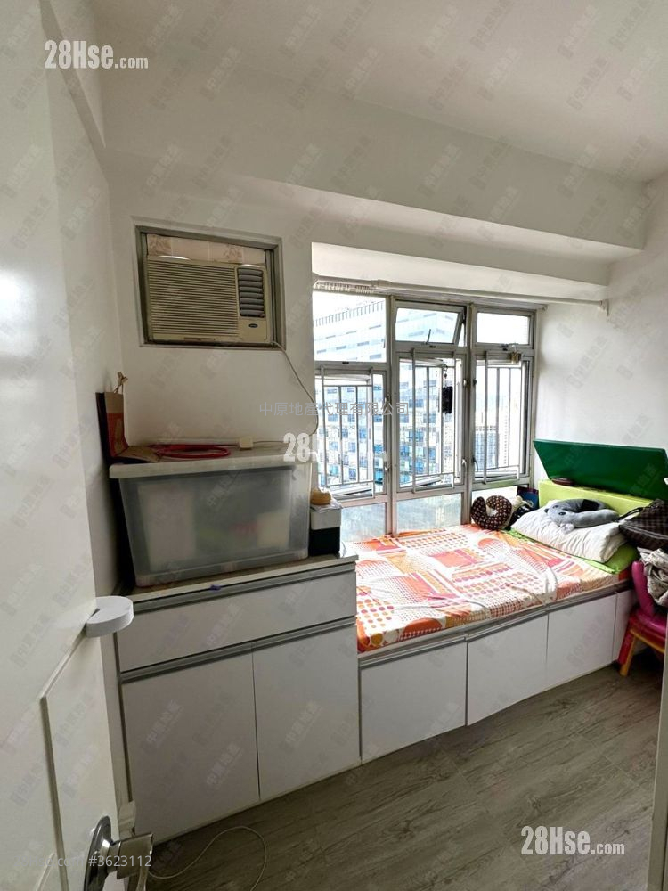 锦丰园 售盘 3 房 560 平方尺 ( 52.0 平方米 ) 锦丰园 售盘 3 房 560 平方尺 ( 52.0 平方米 )