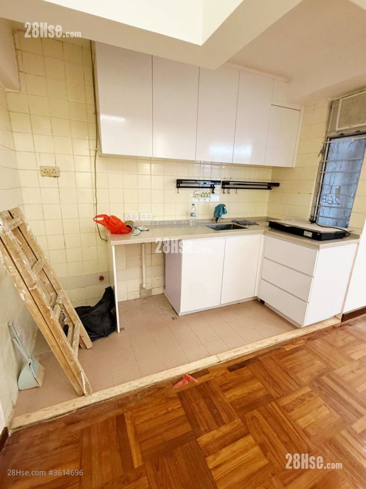 Sun Hing Garden Rental 3 Bedrooms , 1 Bathroom