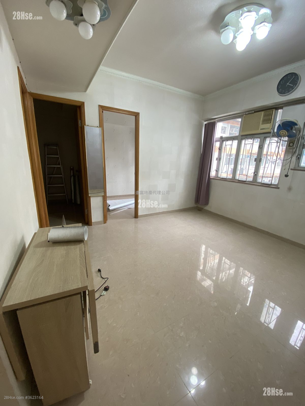 鸿裕大厦 租盘 3 房 , 1 浴室 448 平方尺 ( 41.6 平方米 ) 鸿裕大厦 租盘 3 房 , 1 浴室 448 平方尺 ( 41.6 平方米 )