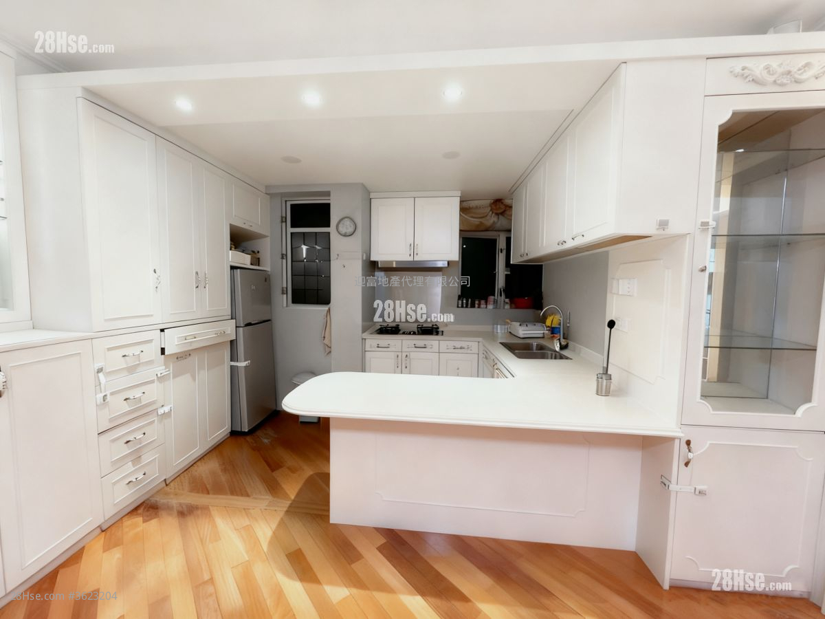 海逸豪园 租盘 2 房 , 1 浴室 560 平方尺 ( 52.0 平方米 ) 海逸豪园 租盘 2 房 , 1 浴室 560 平方尺 ( 52.0 平方米 )