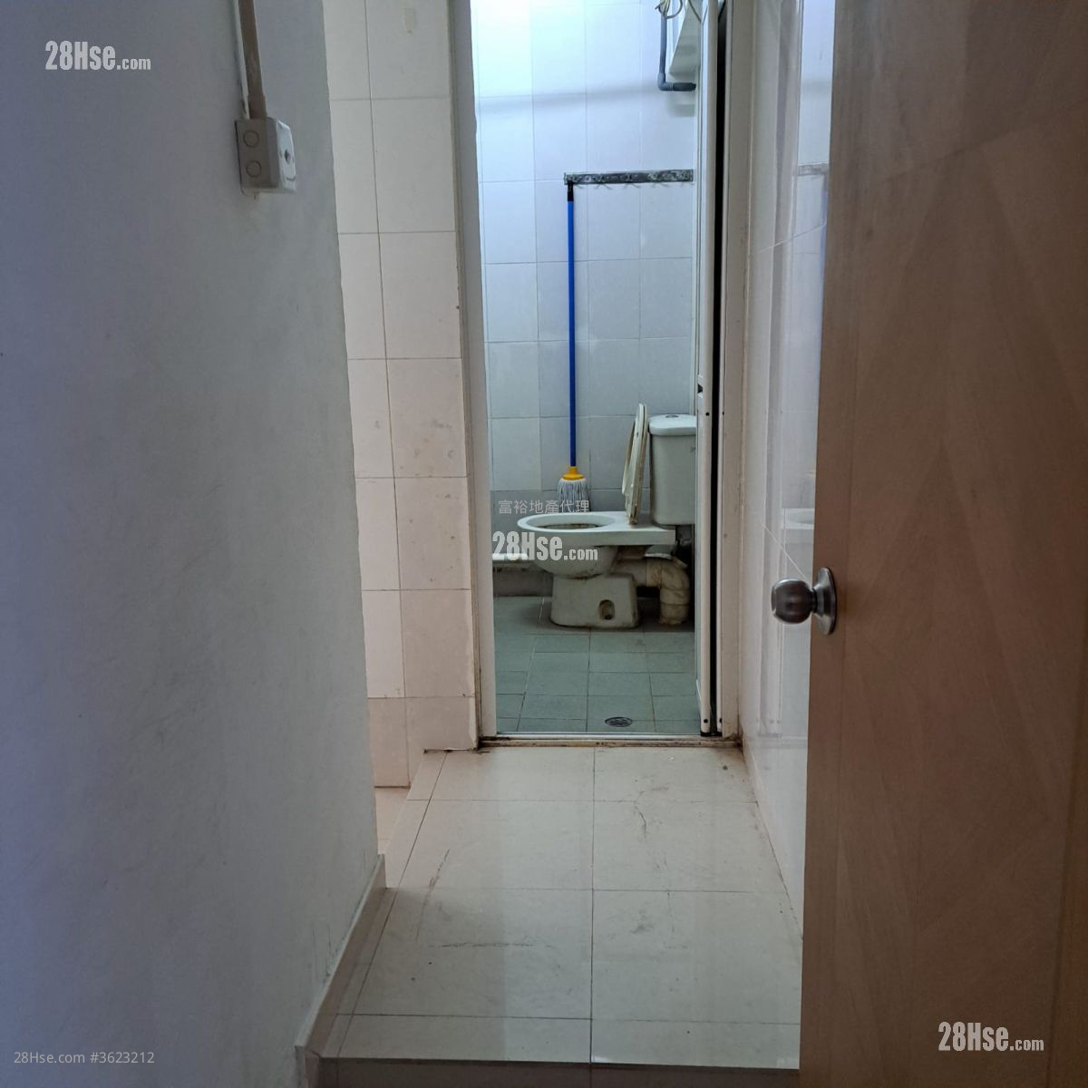 启新大厦 租盘 开放式间隔 , 1 浴室 130 平方尺 ( 12.1 平方米 )