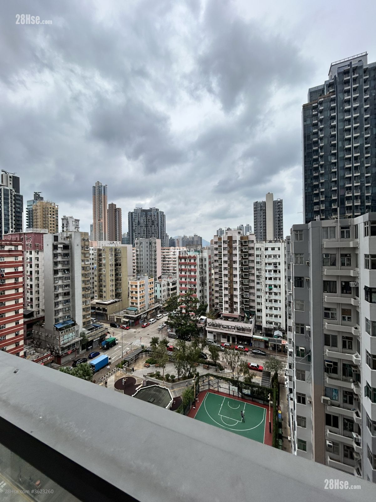 Heya Green Rental 2 Bedrooms 493 ft² ( 45.8 m² )