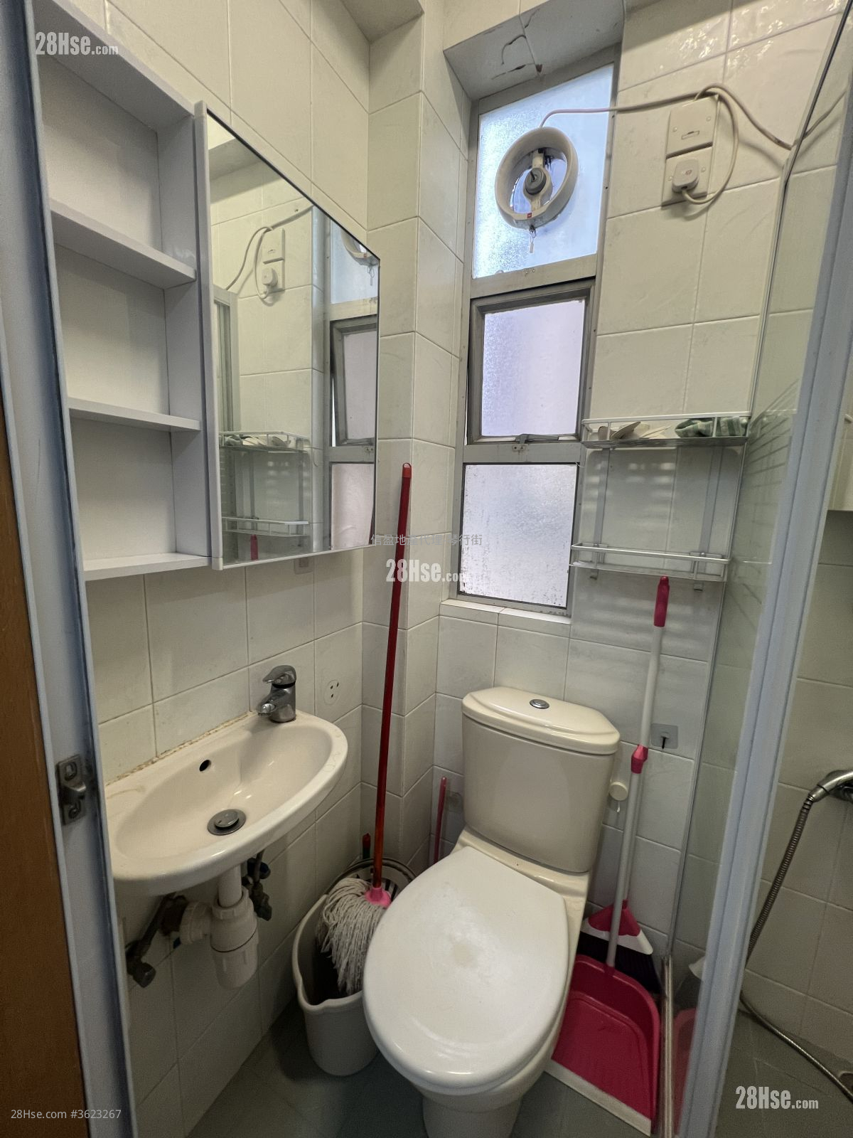 兆年大厦 租盘 2 房 , 1 浴室 227 平方尺 ( 21.1 平方米 ) 兆年大厦 租盘 2 房 , 1 浴室 227 平方尺 ( 21.1 平方米 )