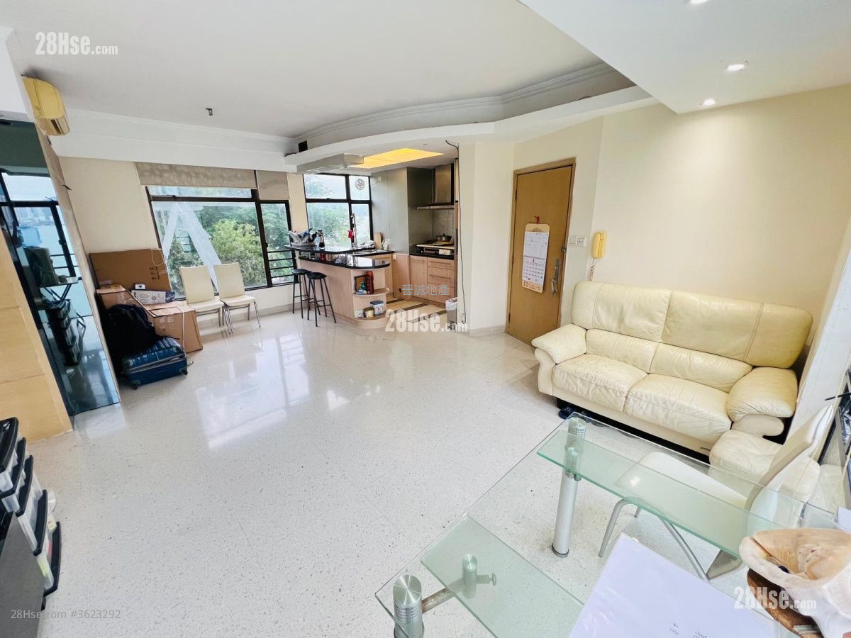 龙珠岛花园 售盘 3 房 , 2 浴室 753 平方尺 ( 70.0 平方米 ) 龙珠岛花园 售盘 3 房 , 2 浴室 753 平方尺 ( 70.0 平方米 )