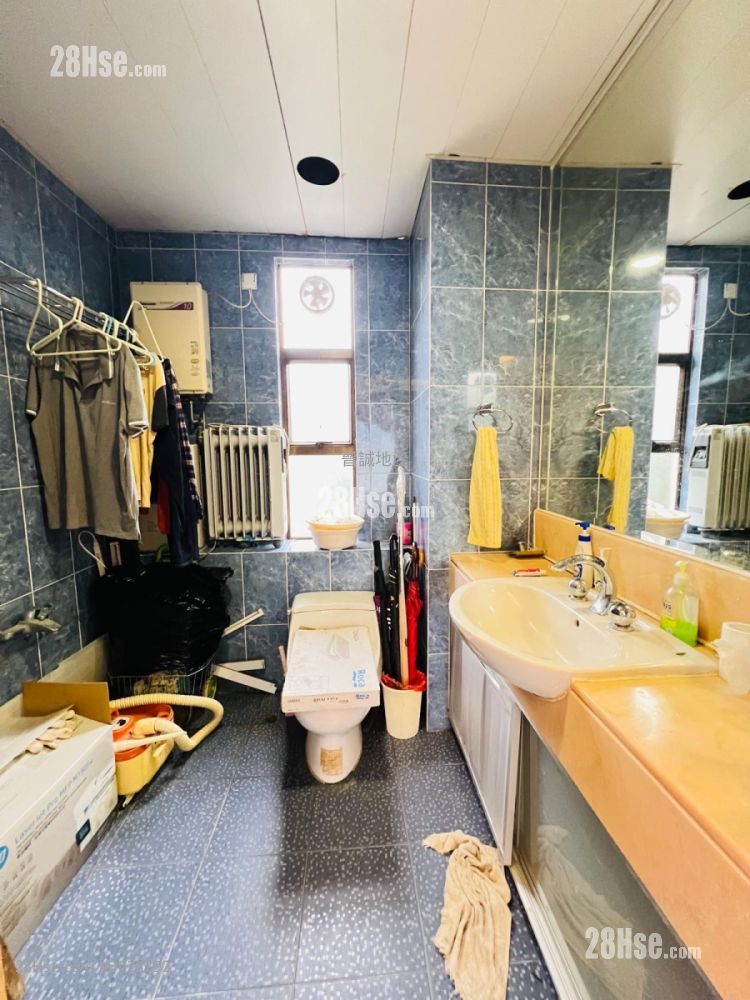 龙珠岛花园 售盘 3 房 , 2 浴室 753 平方尺 ( 70.0 平方米 ) 龙珠岛花园 售盘 3 房 , 2 浴室 753 平方尺 ( 70.0 平方米 )