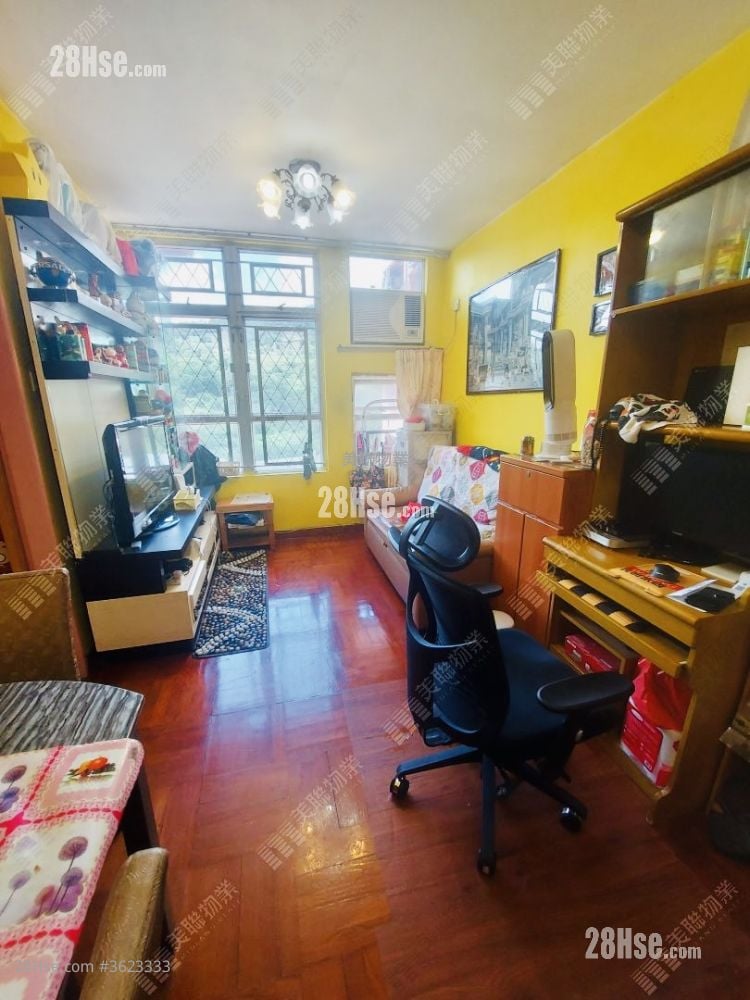 Cheong Shing Court Sell 3 Bedrooms , 2 Bathrooms 650 ft² ( 60.4 m² )