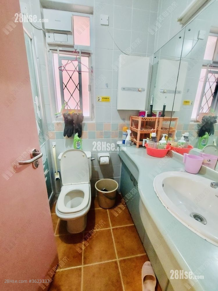 Cheong Shing Court Sell 3 Bedrooms , 2 Bathrooms 650 ft² ( 60.4 m² ) Cheong Shing Court Sell 3 Bedrooms , 2 Bathrooms 650 ft² ( 60.4 m² )