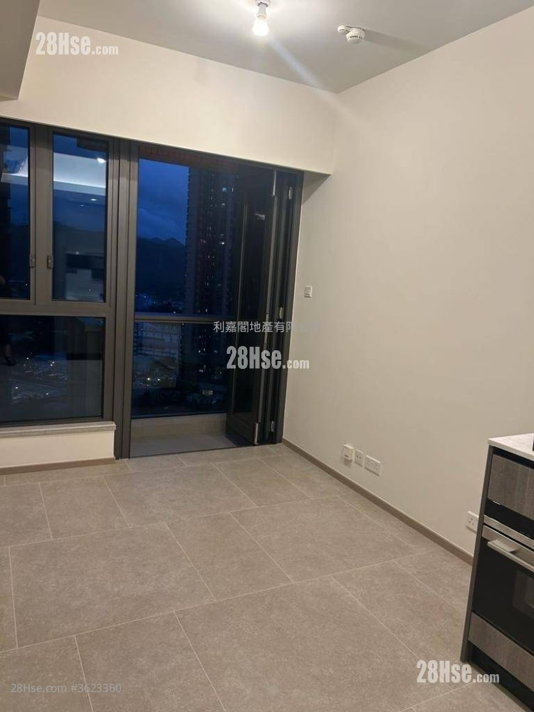 The YOHO Hub 售盘 1 房 , 1 浴室 349 平方尺 ( 32.4 平方米 ) The YOHO Hub 售盘 1 房 , 1 浴室 349 平方尺 ( 32.4 平方米 )