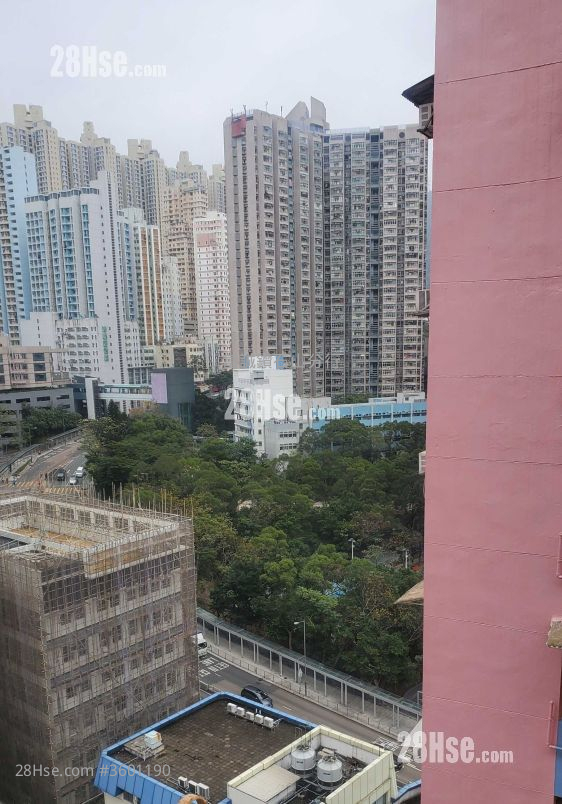 Fung Cheung House Sell 3 Bedrooms , 1 Bathroom 474 ft² ( 44.0 m² )