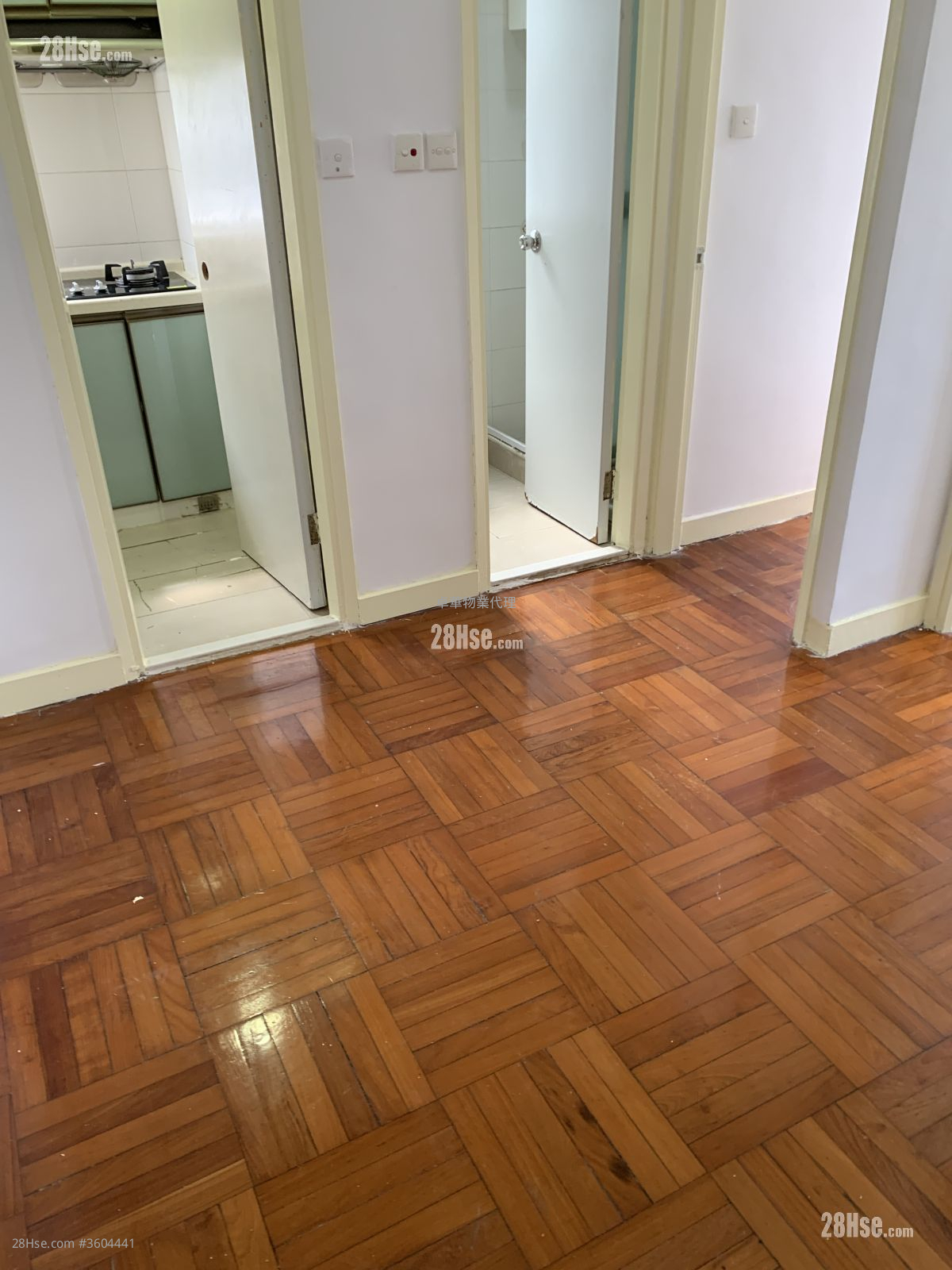 德发大厦 租盘 2 房 , 1 浴室 286 平方尺 ( 26.6 平方米 )